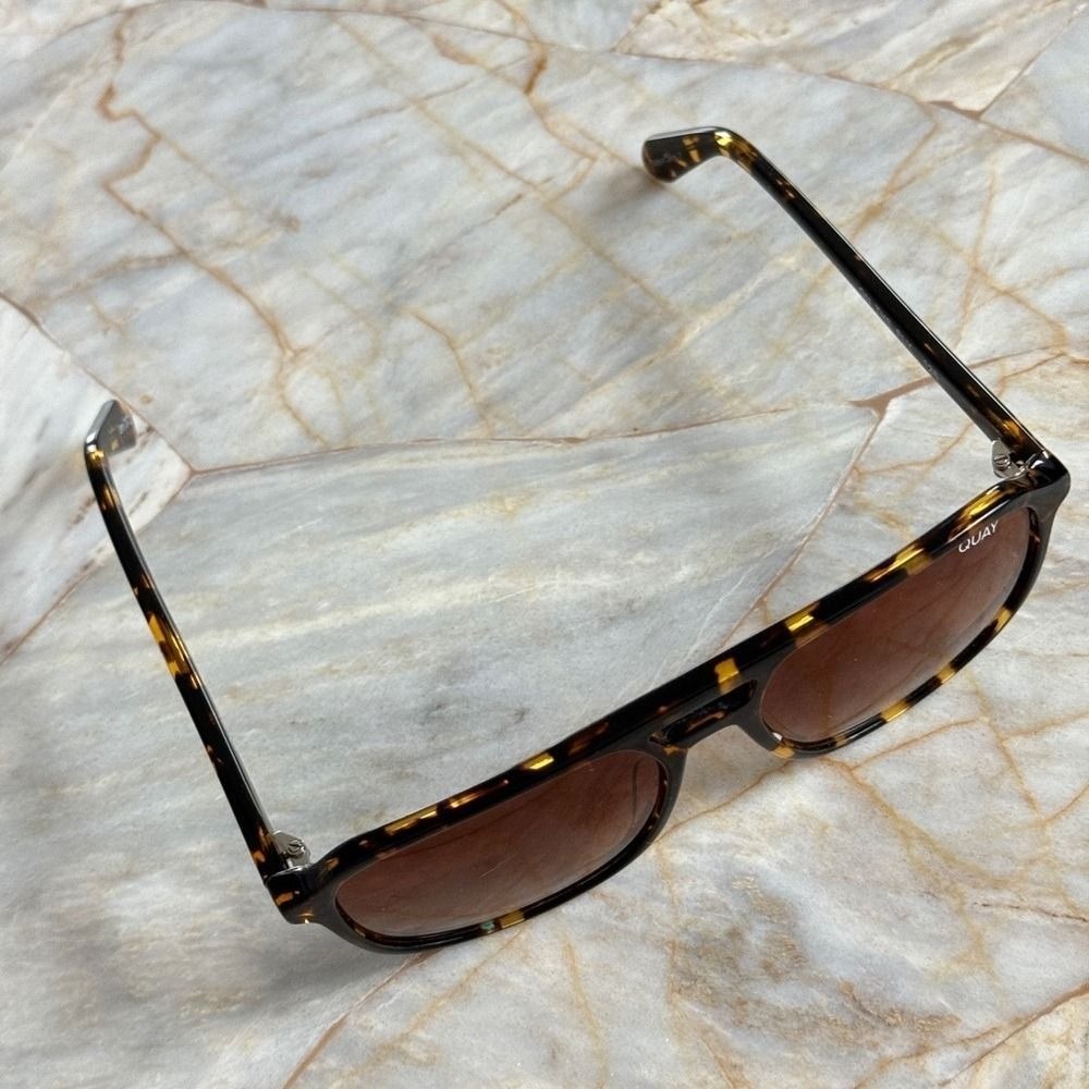 Quay Australia On The Fly Tortoise Shell Aviator Sunglasses Brown Gradient Lens - Picture 6 of 14